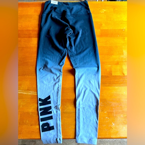 NWT’s Victorias Secret PINK Leggings - Picture 1 of 3